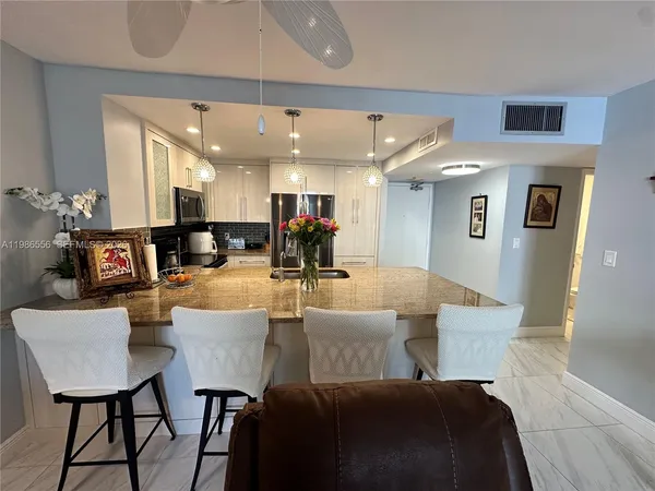 $2,750 | 3540 South Ocean Boulevard, Unit 216, South Palm Beach, FL 33480