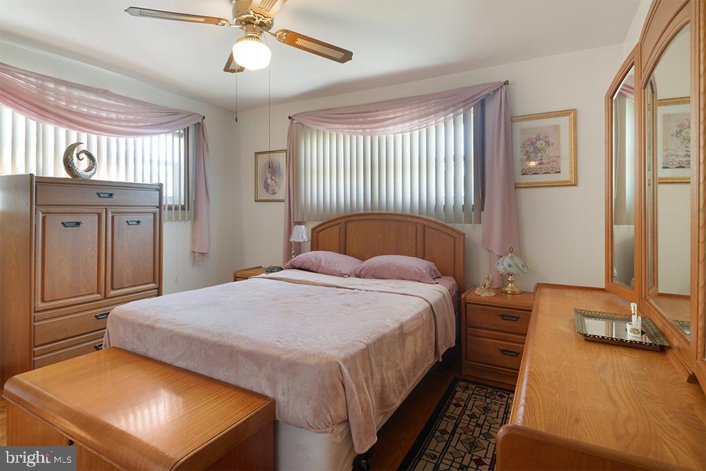 260 Carroll Road Pasadena, MD 21122 - Photo 23 of 29 PRIMARY BEDROOM