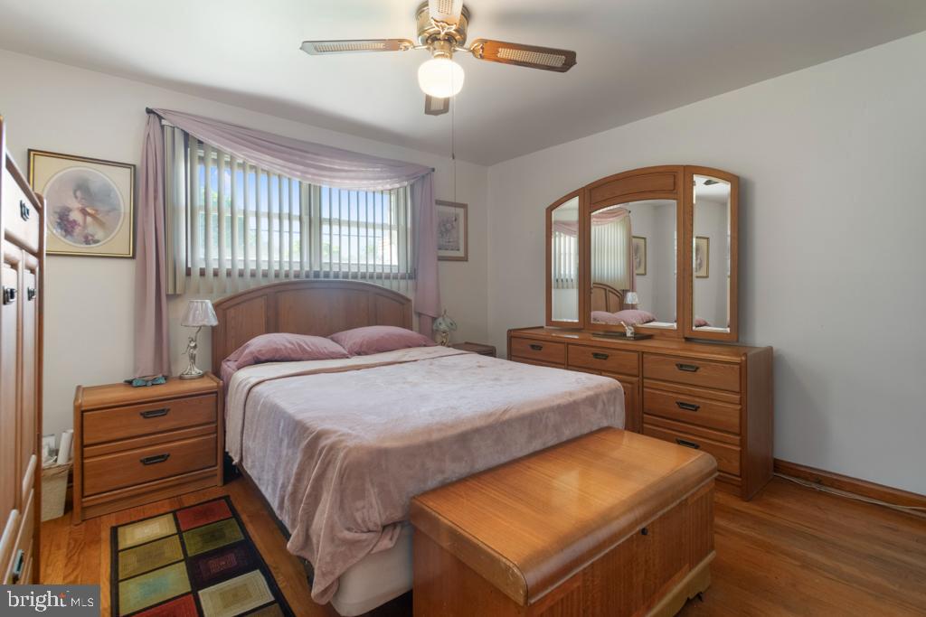 260 Carroll Road Pasadena, MD 21122 - Photo 24 of 29 PRIMARY BEDROOM