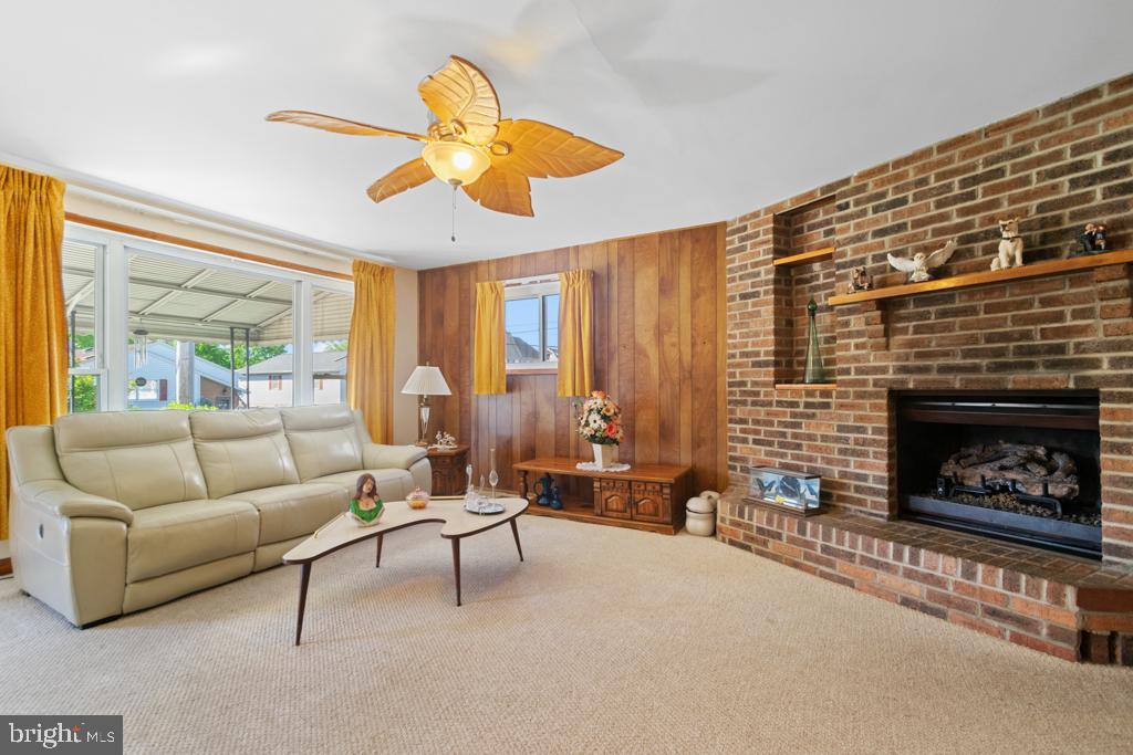 260 Carroll Road Pasadena, MD 21122 - Photo 10 of 29 LIVING ROOM WITH FIREPLACE