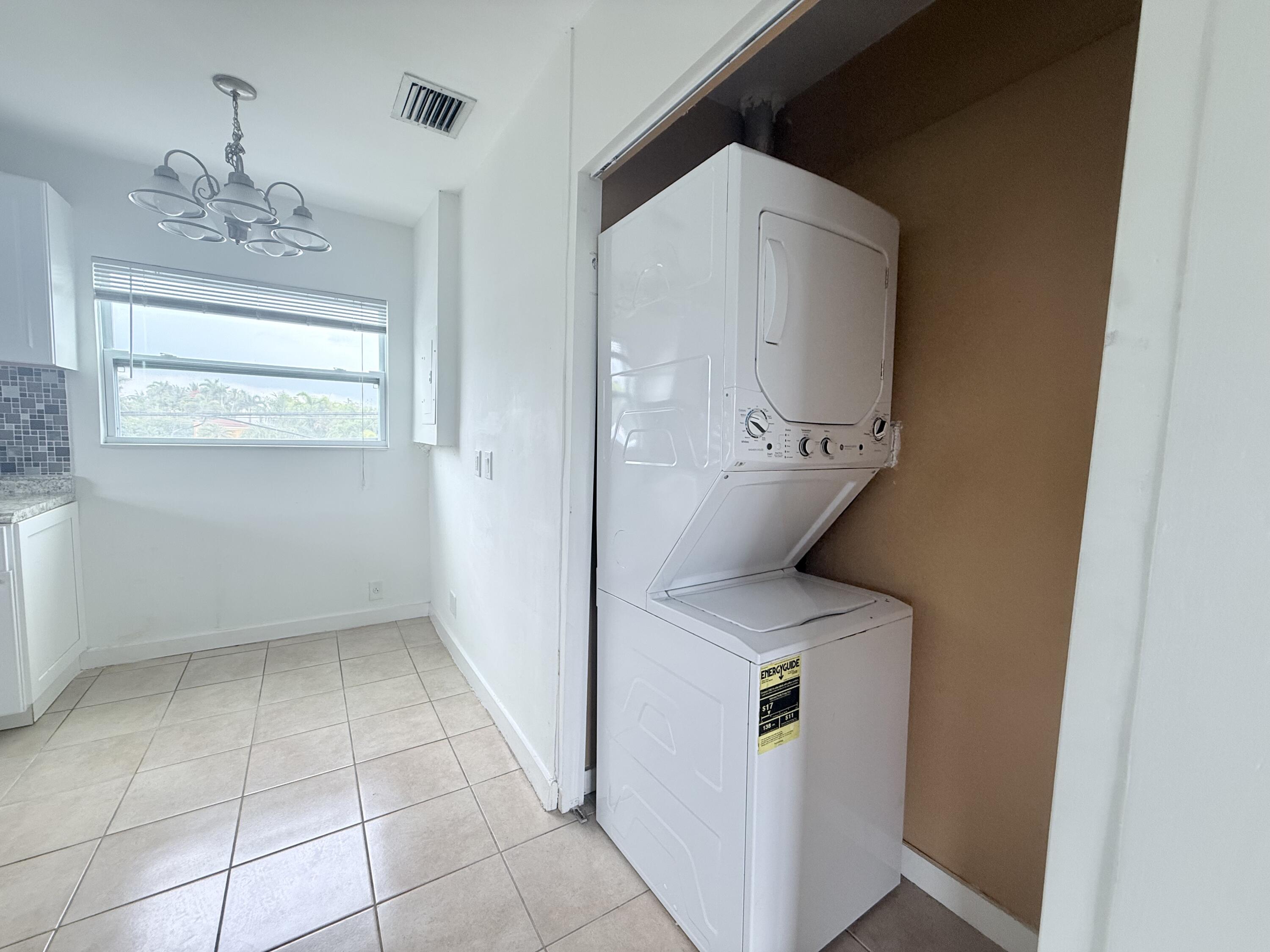 411 Nathan Hale Road, Unit 2 West Palm Beach, FL 33405 - Photo 8 of 11 IN-unit Washer/Dryer