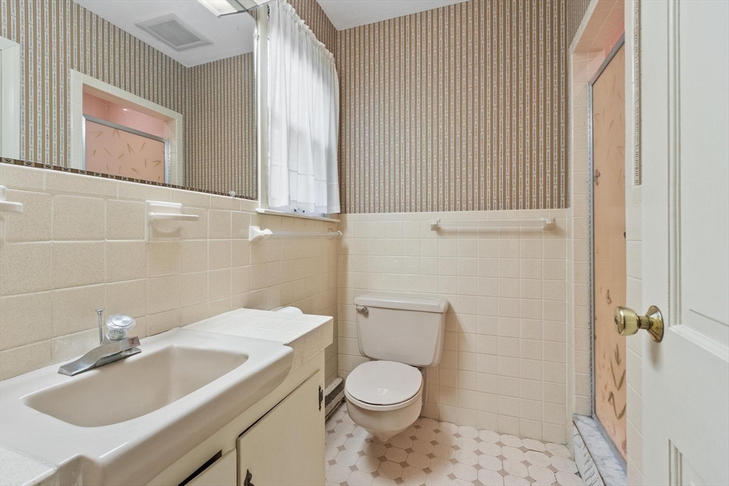 3 Highfield Road Gardner, MA 01440 - Photo 23 of 32