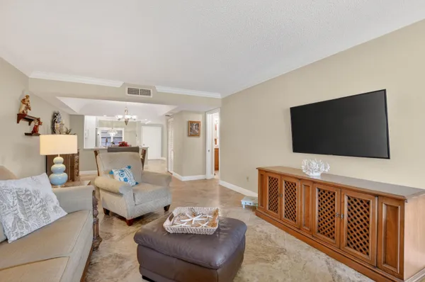 $2,200 | 23345 Carolwood Lane, Unit 205, Boca Raton, FL 33428