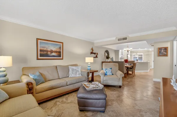 $2,200 | 23345 Carolwood Lane, Unit 205, Boca Raton, FL 33428