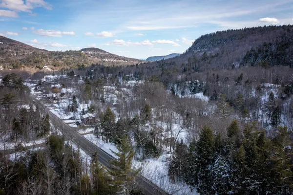 $195,000 | 4 St Martins Drive, Unit MAP R12/PARCEL 133 & MAP V01/PARCEL 21, Jackson, NH 03846