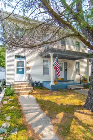 $160,000 | 718 West Jackson Street, Ottawa, IL 61350