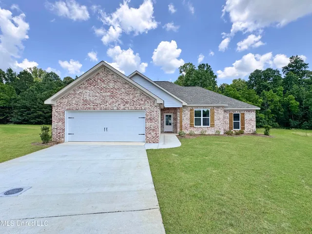 $309,900 | 213 Dolly Lane, Magee, MS 39111