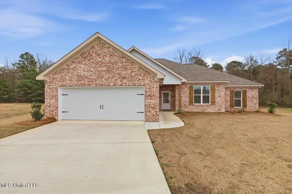 $309,900 | 213 Dolly Lane, Magee, MS 39111