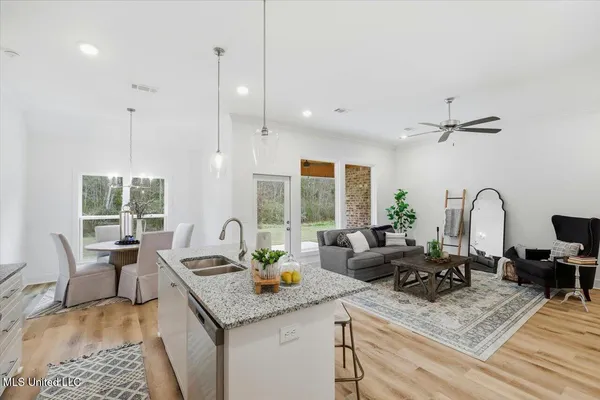 $299,900 | 213 Dolly Lane, Magee, MS 39111