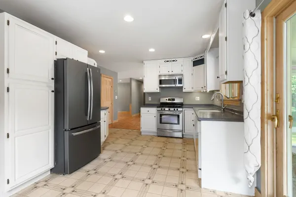 $485,000 | 4 Shamrock Lane, Damariscotta, ME 04543