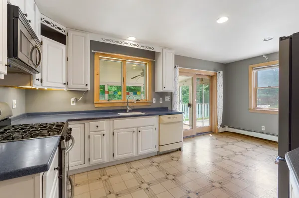 $485,000 | 4 Shamrock Lane, Damariscotta, ME 04543