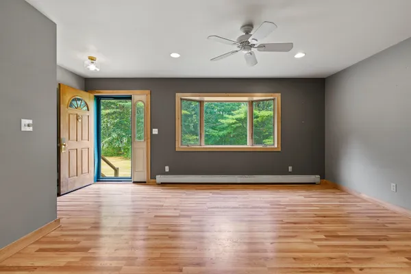 $485,000 | 4 Shamrock Lane, Damariscotta, ME 04543