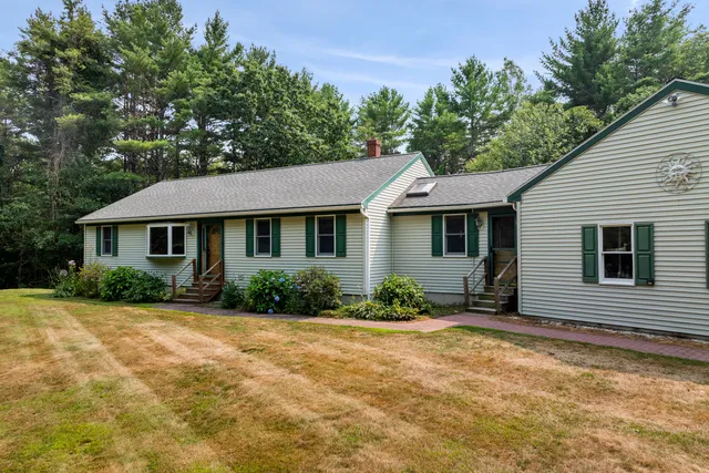 $485,000 | 4 Shamrock Lane, Damariscotta, ME 04543