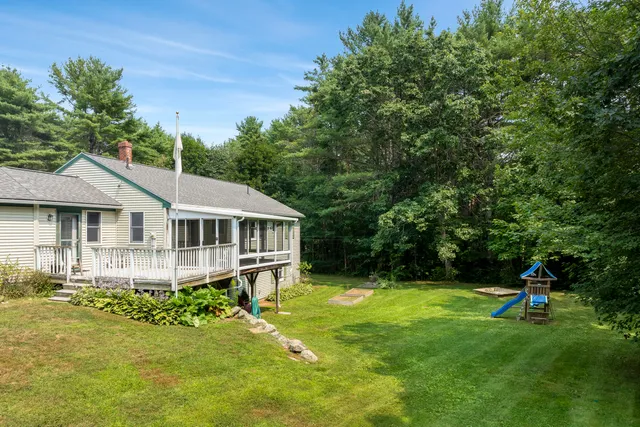 $485,000 | 4 Shamrock Lane, Damariscotta, ME 04543