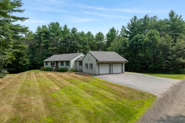 $485,000 | 4 Shamrock Lane, Damariscotta, ME 04543