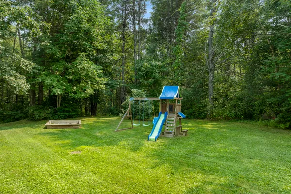 $485,000 | 4 Shamrock Lane, Damariscotta, ME 04543