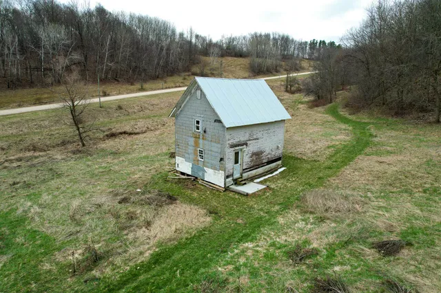 $324,900 | S1205 County Rd Y, Wonewoc, WI 53968