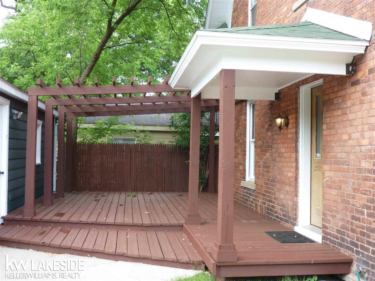 201 Pine Street Rochester, MI 48307 - Photo 4 of 43