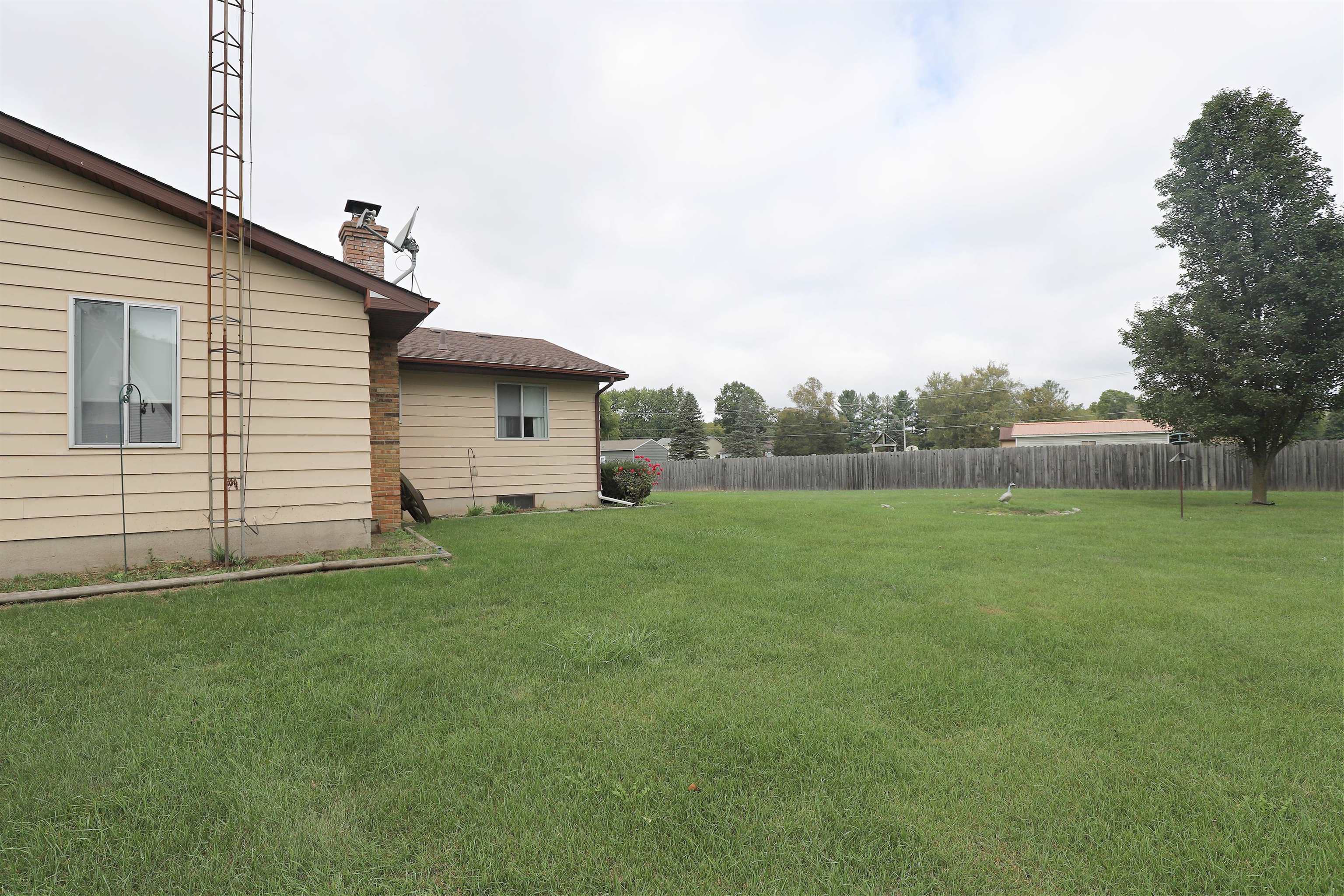 5492 River Ridge Drive Flushing, MI 48433 - Photo 34 of 39 50157094-3ed246ed-b5de-4c31-9717-987b59160786.JPG
