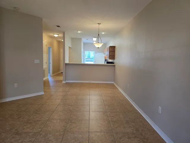 $1,550 | 204 Ann Circle, Unit B, Destin, FL 32541