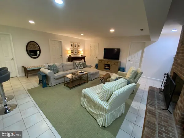 $2,000 | 2435 Westminster Drive, Olney, MD 20832