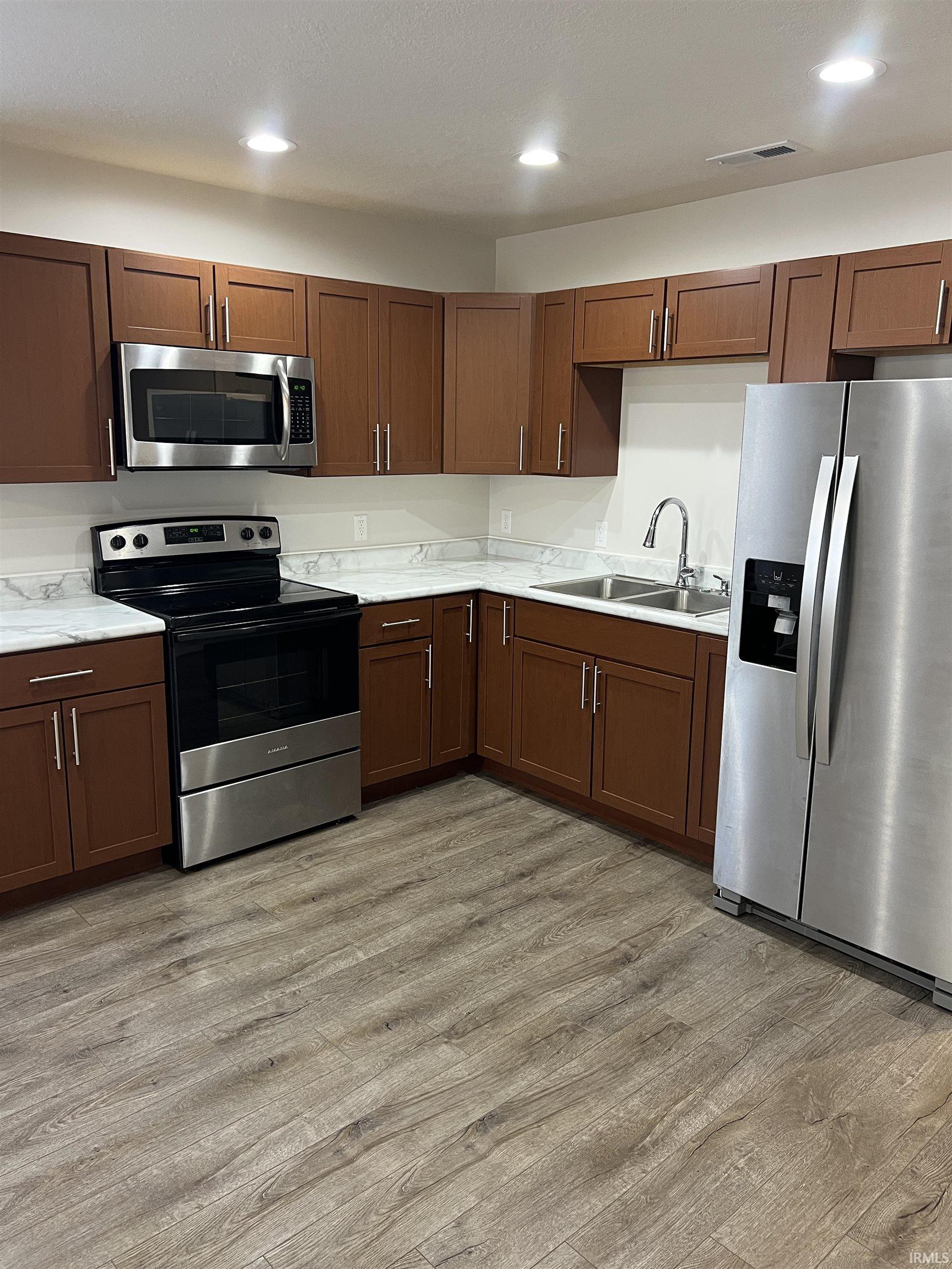 930 North 11th Street Decatur, IN 46733 - Photo 4 of 14