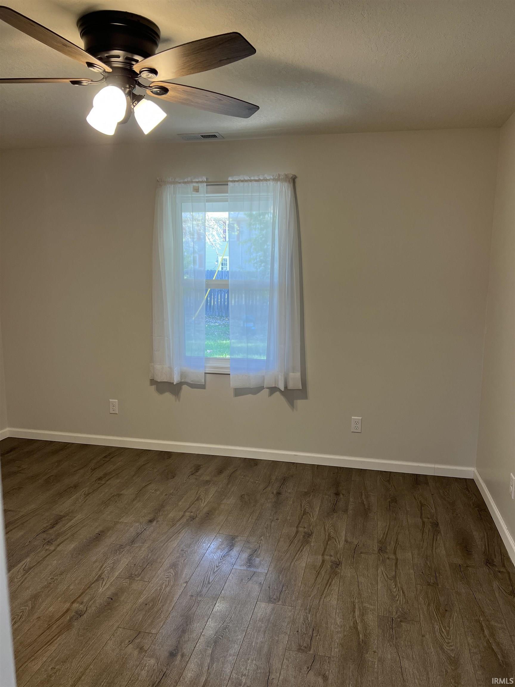 930 North 11th Street Decatur, IN 46733 - Photo 9 of 14