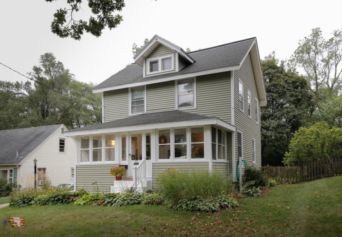 17 Ravinia Street Kalamazoo, MI 49001 - Photo 2 of 24 17 Ravinia-102