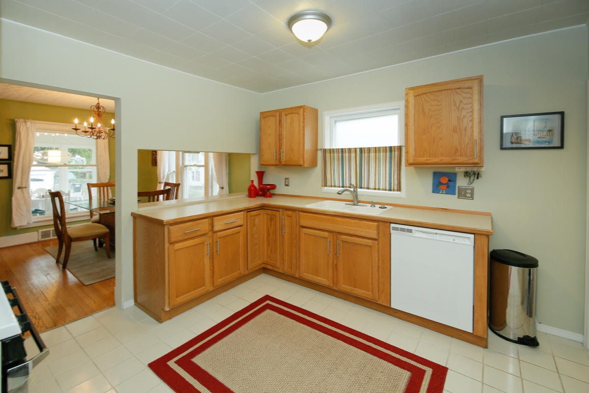 17 Ravinia Street Kalamazoo, MI 49001 - Photo 9 of 24 17 Ravinia-109