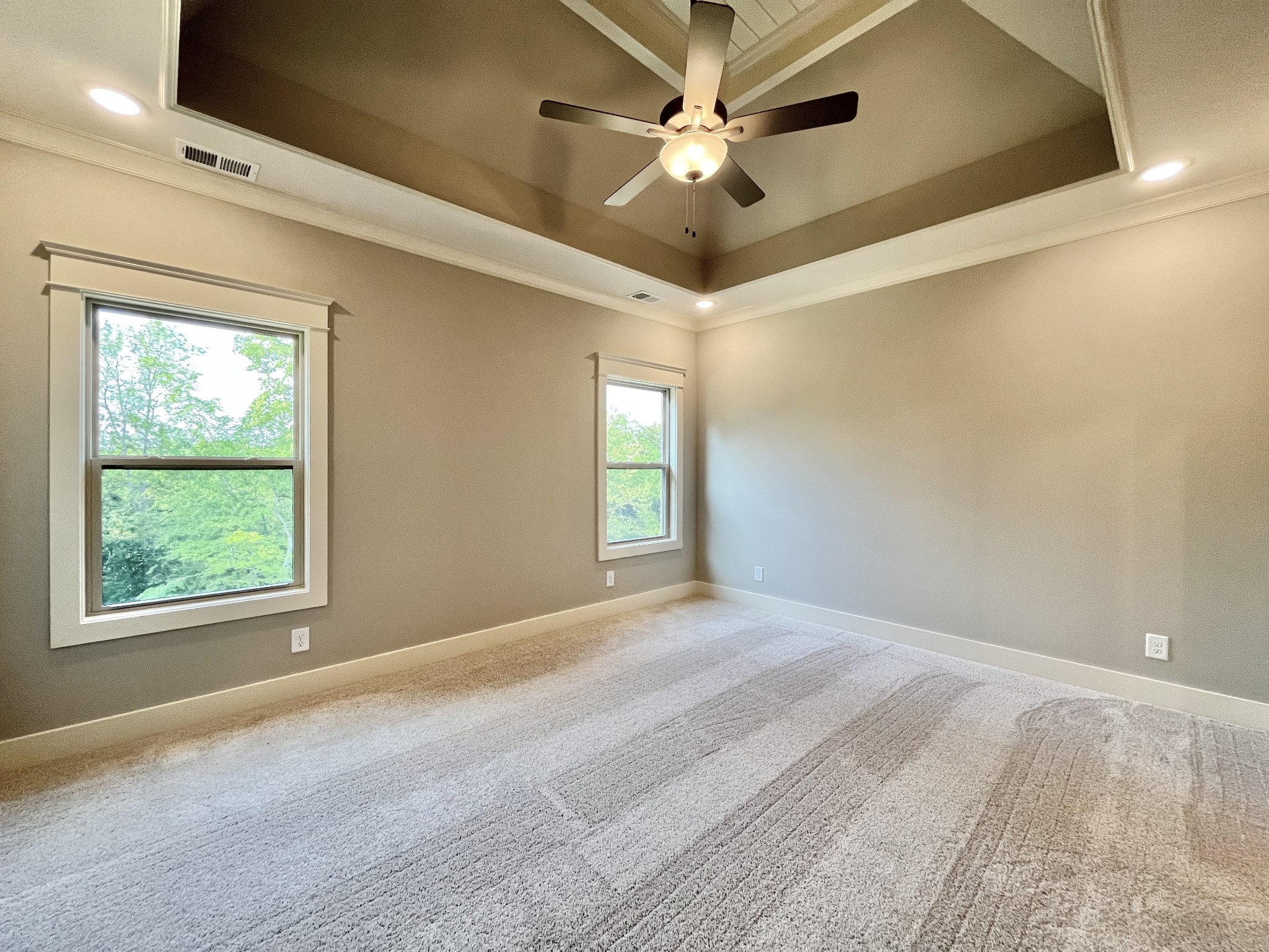 811 Ridgestone Place, Unit 98 Lebanon, TN 37087 - Photo 12 of 21 a view of an empty room with a window