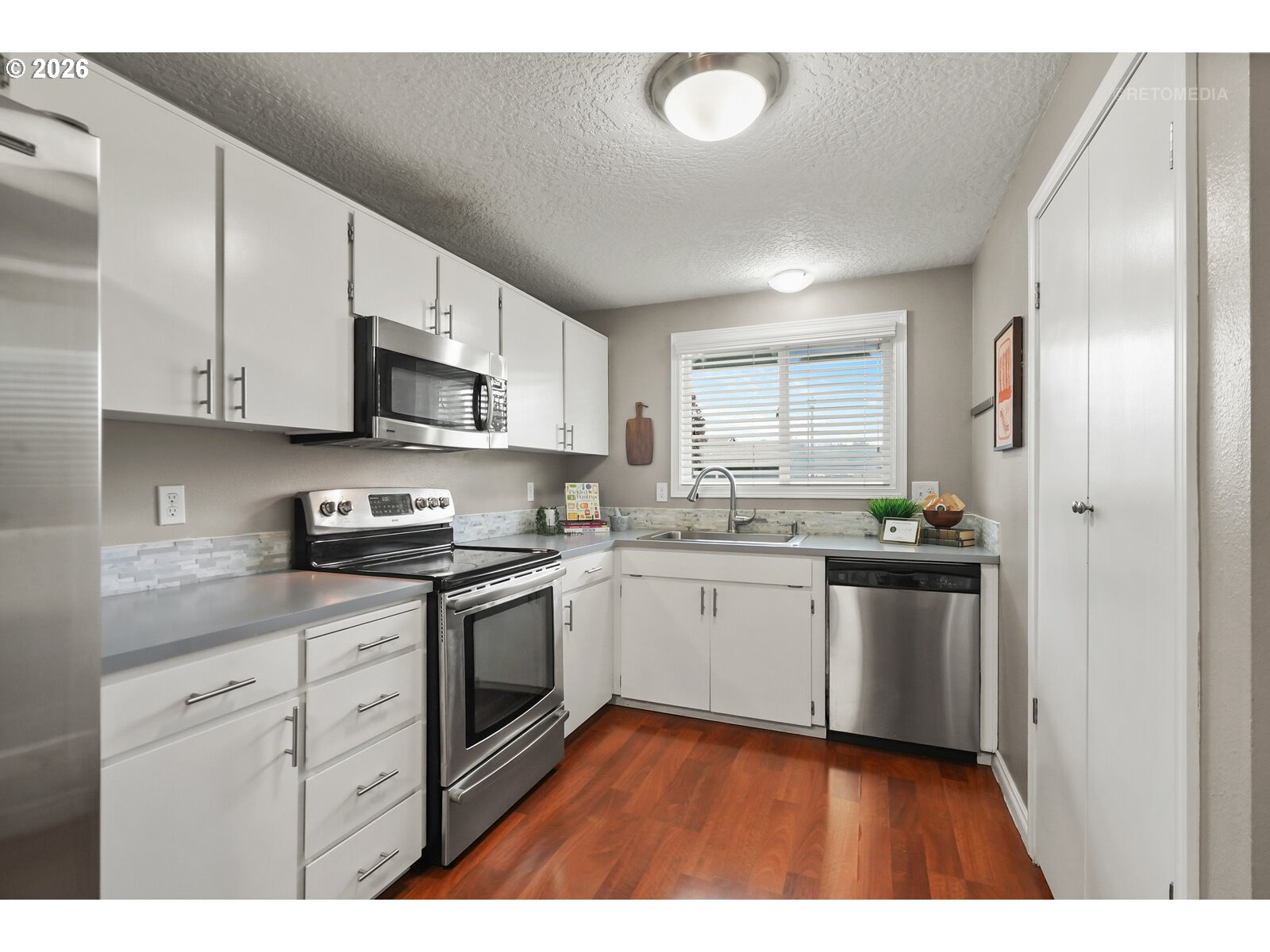 20660 Southwest Jay Street Beaverton, OR 97003 - Photo 12 of 46