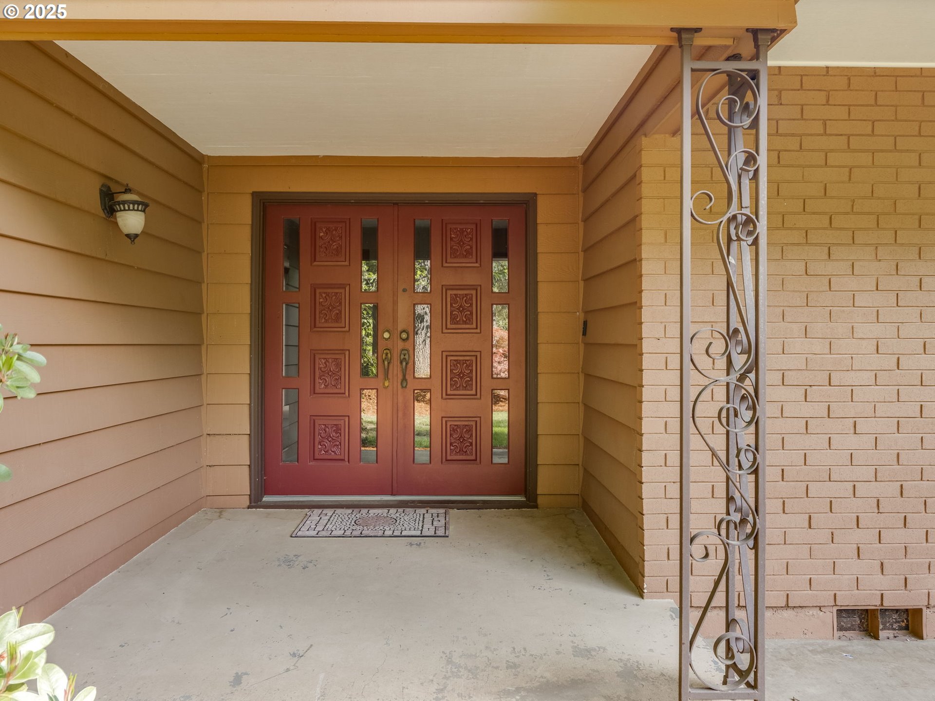11963 Broadacres Road Northeast Hubbard, OR 97032 - Photo 14 of 42 a view of entrance