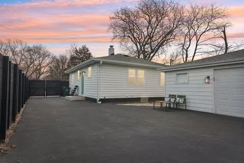 $375,000 | 502 North Smith Street, Palatine, IL 60067