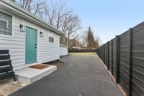 $375,000 | 502 North Smith Street, Palatine, IL 60067