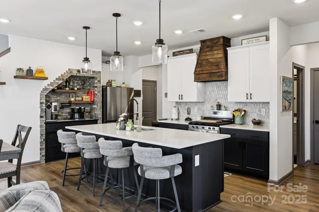 $400,000 | 208 Canoga Avenue, York, SC 29745