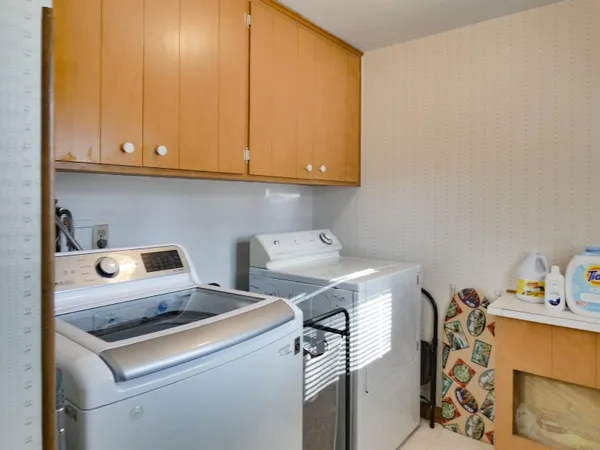 $375,000 | 1635 Birchwood Drive, Green Bay, WI 54304