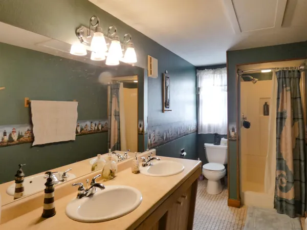 $375,000 | 1635 Birchwood Drive, Green Bay, WI 54304