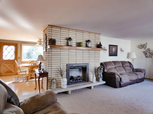 $375,000 | 1635 Birchwood Drive, Green Bay, WI 54304