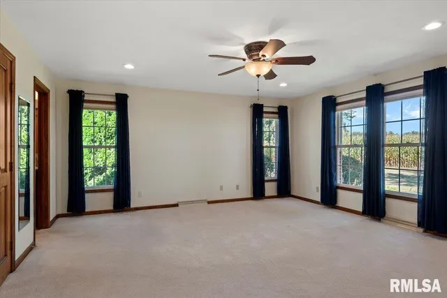 $429,000 | 806 Phillips Ferry Road, Bluffs, IL 62621