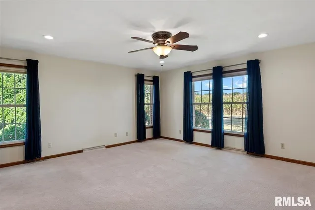 $429,000 | 806 Phillips Ferry Road, Bluffs, IL 62621