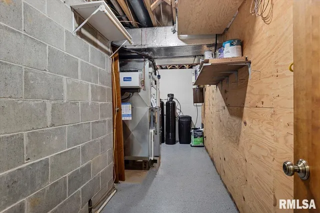 $429,000 | 806 Phillips Ferry Road, Bluffs, IL 62621