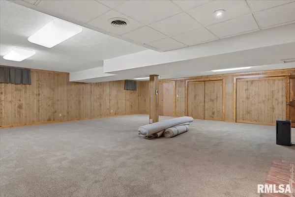 $399,000 | 806 Phillips Ferry Road, Bluffs, IL 62621