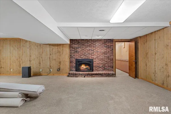 $399,000 | 806 Phillips Ferry Road, Bluffs, IL 62621