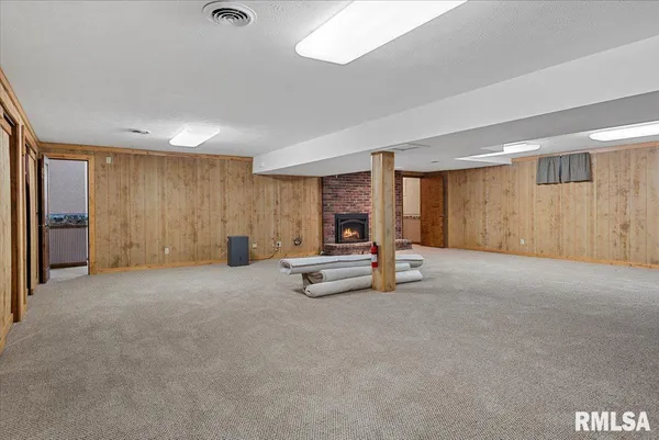 $399,000 | 806 Phillips Ferry Road, Bluffs, IL 62621