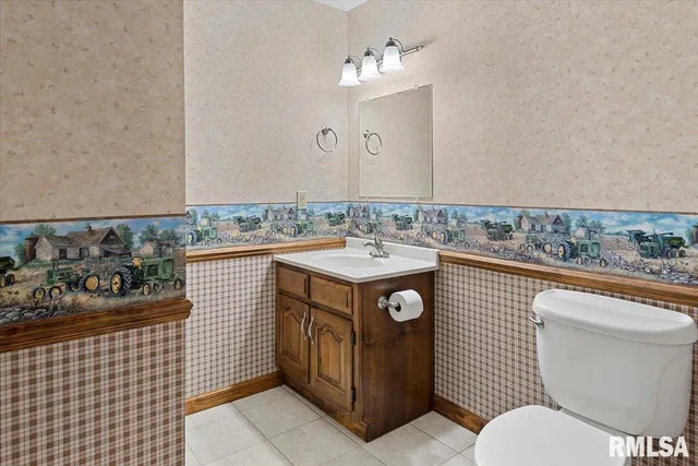 $429,000 | 806 Phillips Ferry Road, Bluffs, IL 62621