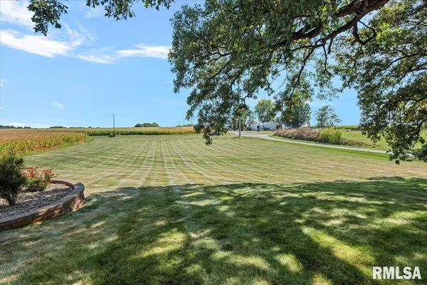 $399,000 | 806 Phillips Ferry Road, Bluffs, IL 62621