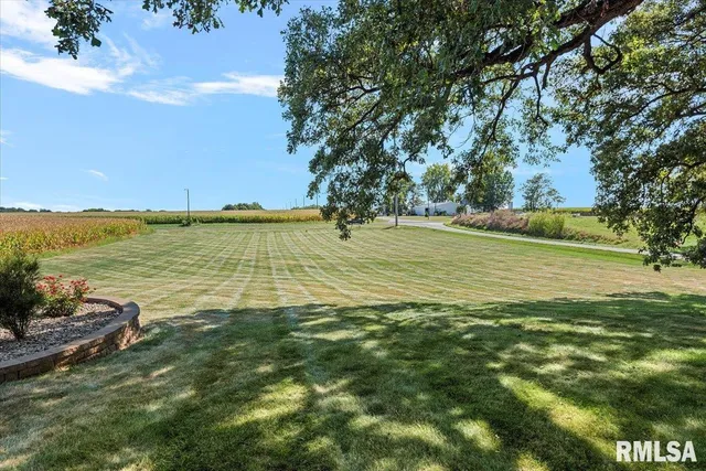 $429,000 | 806 Phillips Ferry Road, Bluffs, IL 62621