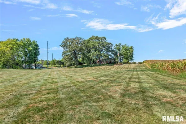 $399,000 | 806 Phillips Ferry Road, Bluffs, IL 62621