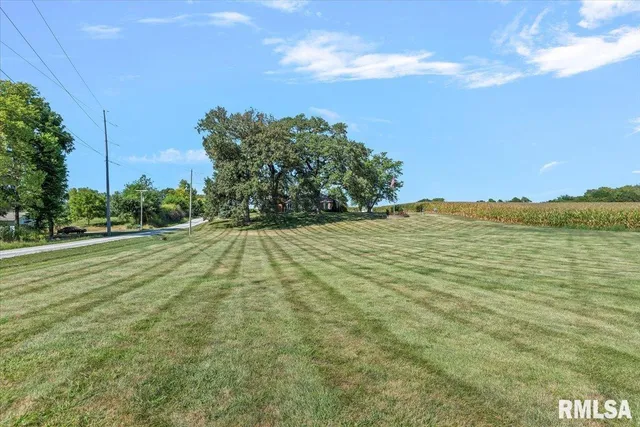 $429,000 | 806 Phillips Ferry Road, Bluffs, IL 62621