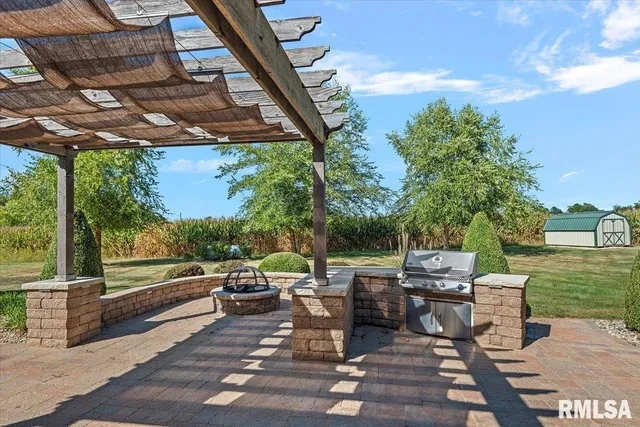 $429,000 | 806 Phillips Ferry Road, Bluffs, IL 62621